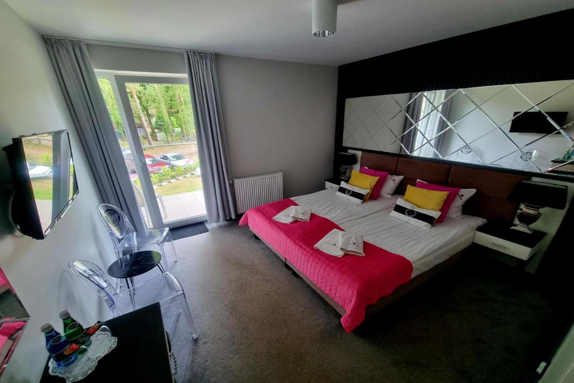 Majestique Hotel Pobierowo Kültér fotó